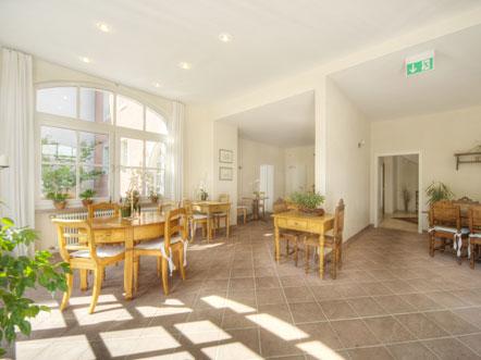 Gastehaus Moselkloster ontbijtruimte