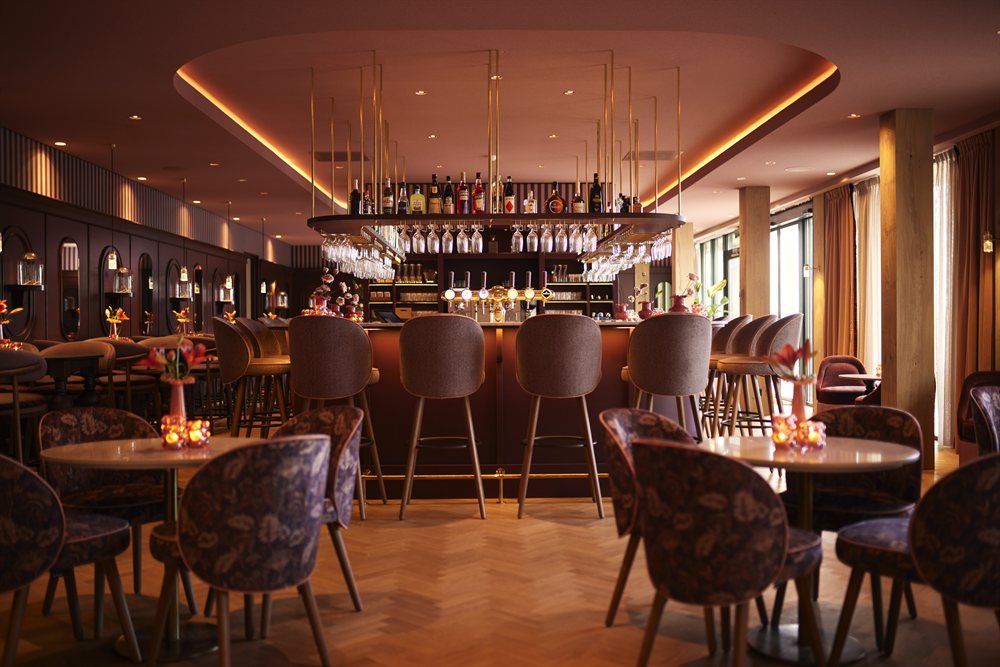 hotel overnachting west friesland van der valk hotel volendam volendam