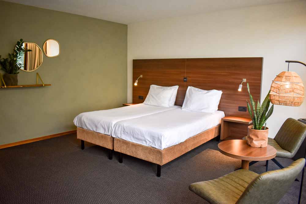 hotelaanbieding in noord brabant hotel de reiskoffer luxe kamer