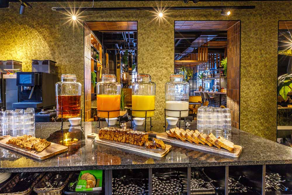 ontbijtbuffet hotelaanbieding Leeuwarden