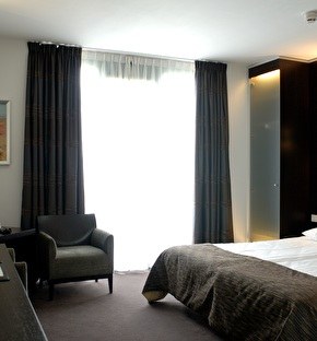 overnachten in deluxe kamer nobis asten 