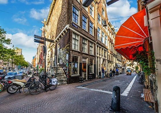 https://www.marrea.nl/upload/heading/hotel-jlno74-shoppen-in-amsterdam-560x395.jpg